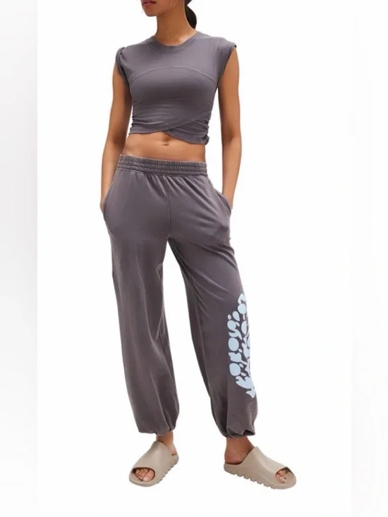 Free People Movement Hot Shot Logo Crossover Set - Picture 4 of 10